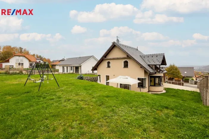 Prodej rodinného domu, Jenišov - Pod Rohem, K Rohu, 205 m2