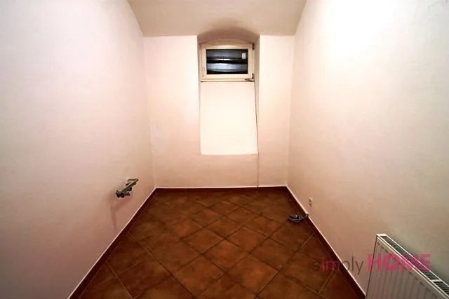 Pronájem kanceláře, Praha - Nové Město, Tyršova, 81 m2