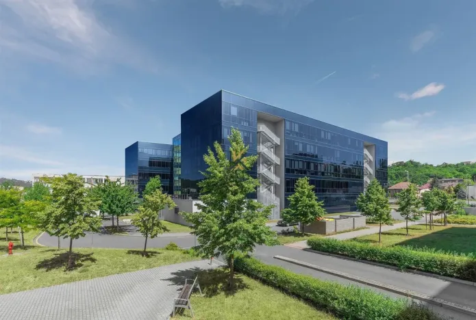 Pronájem kanceláře, Praha - Modřany, Mezi vodami, 744 m2
