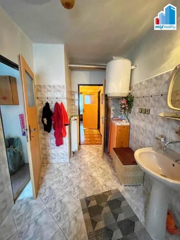 Prodej rodinného domu, Srní, 1002 m2