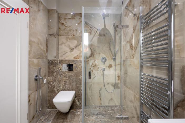 Prodej rodinného domu, Jenišov, 178 m2