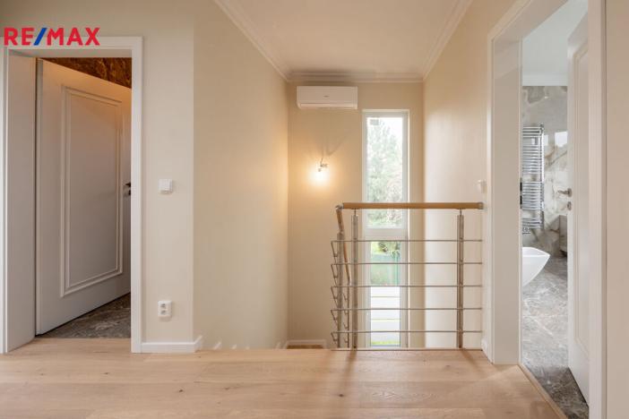 Prodej rodinného domu, Jenišov, 178 m2