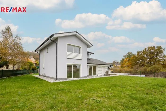 Prodej rodinného domu, Jenišov, 178 m2