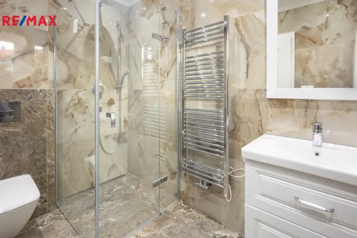 Prodej rodinného domu, Jenišov - Pod Rohem, Horská, 178 m2