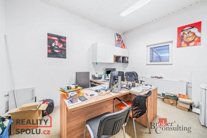 Prodej výrobních prostor, Kozolupy, 8000 m2