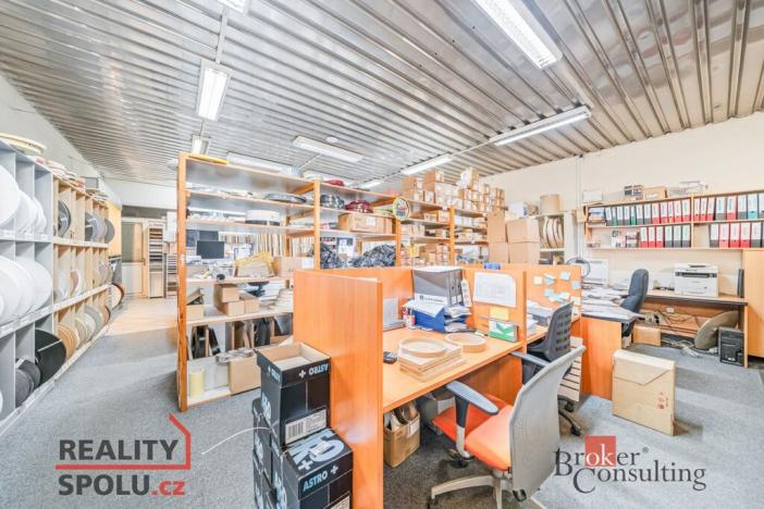 Prodej výrobních prostor, Kozolupy, 8000 m2