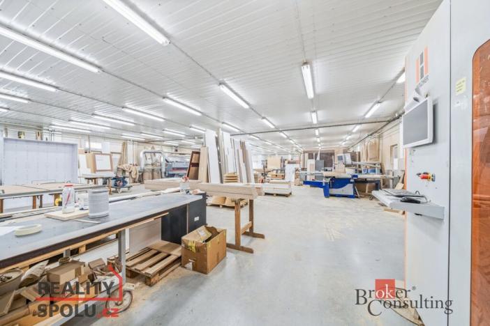 Prodej výrobních prostor, Kozolupy, 8000 m2