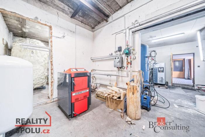 Prodej výrobních prostor, Kozolupy, 8000 m2