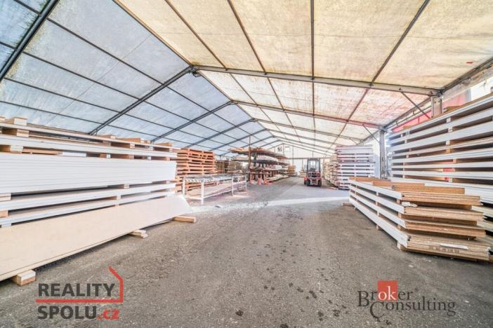Prodej výrobních prostor, Kozolupy, 8000 m2