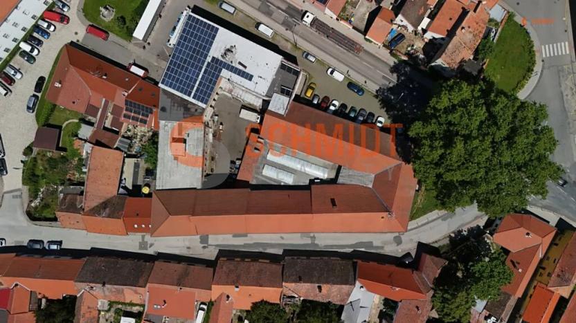 Prodej komerční nemovitosti, Mikulov, Pod Platanem, 3978 m2