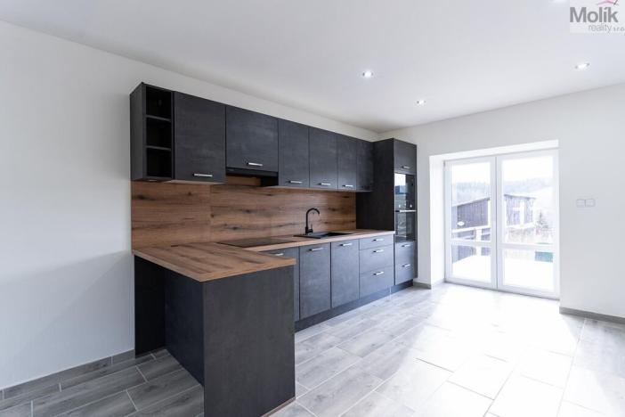 Prodej rodinného domu, Manětín, 208 m2