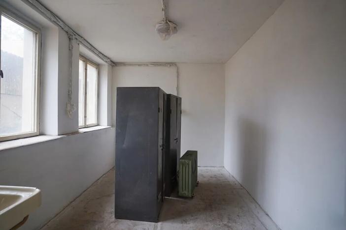 Pronájem výrobních prostor, Hrob, 350 m2