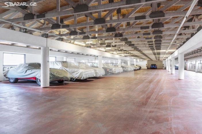 Pronájem garážového stání, Praha - Vysočany, Pešlova, 12 m2