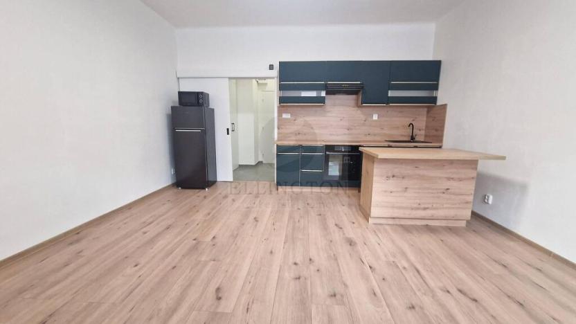 Pronájem bytu 1+kk, Praha - Košíře, Slávy Horníka, 30 m2