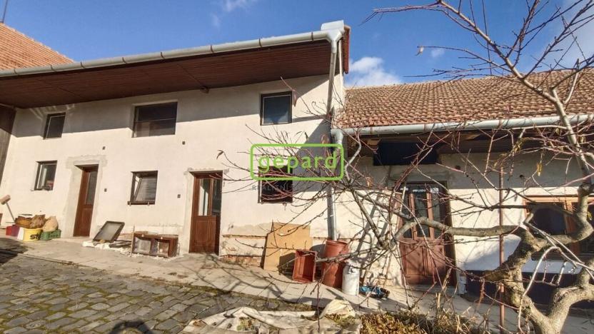 Prodej podílu 1/2 rodinného domu, Ořechov, Ořechovičská, 567 m2