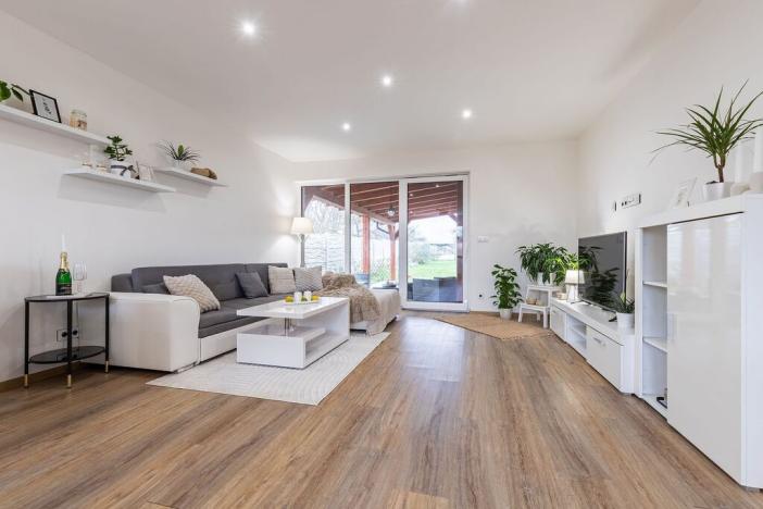 Prodej rodinného domu, Drnholec, Wolkerova, 181 m2