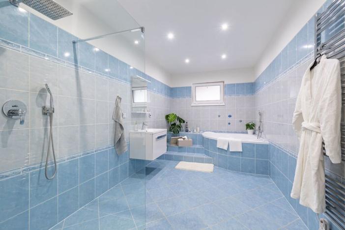 Prodej rodinného domu, Drnholec, Wolkerova, 181 m2