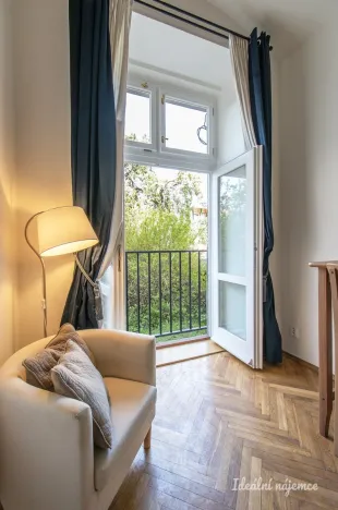 Pronájem bytu 1+1, Praha - Žižkov, Seifertova, 18 m2