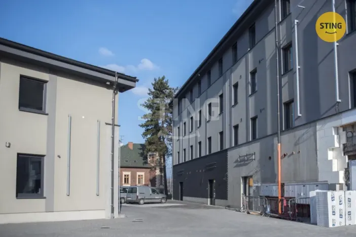 Pronájem kanceláře, Český Těšín, Jablunkovská, 902 m2