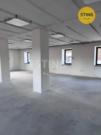 Pronájem kanceláře, Český Těšín, Jablunkovská, 902 m2