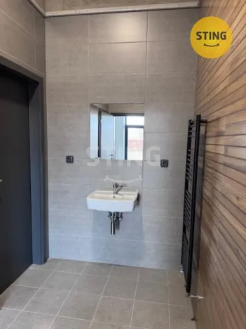 Pronájem kanceláře, Český Těšín, Jablunkovská, 902 m2