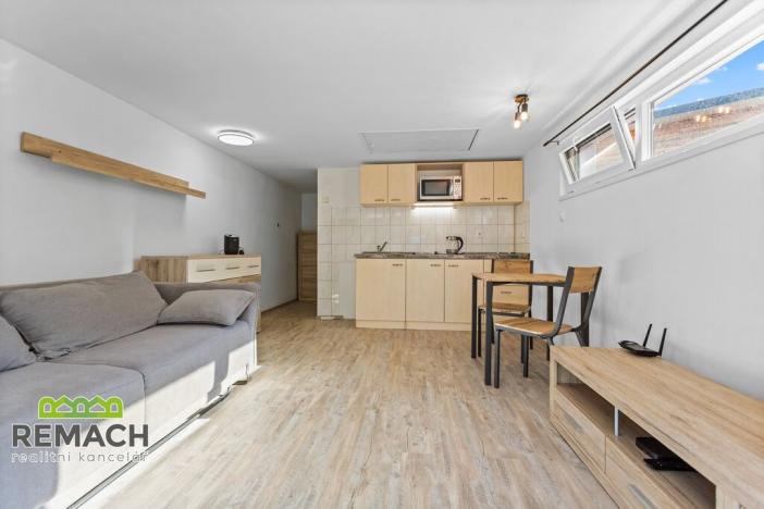 Pronájem bytu 1+kk, Náchod, U Cihelny, 25 m2