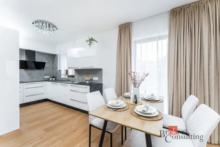 Prodej rodinného domu, Ořech, 161 m2