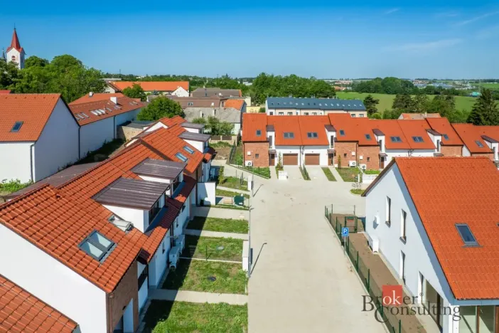 Prodej rodinného domu, Ořech, 161 m2
