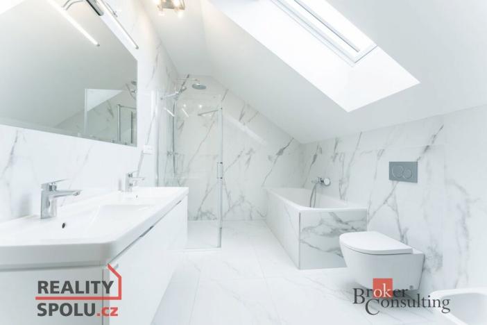 Prodej rodinného domu, Ořech, Východní, 159 m2