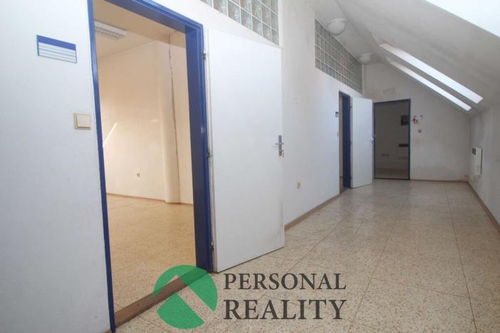 Pronájem kanceláře, Rakovník, Ottova, 1800 m2