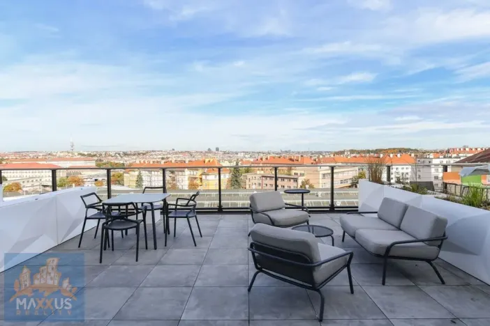 Pronájem kanceláře, Praha - Nusle, 5. května, 523 m2