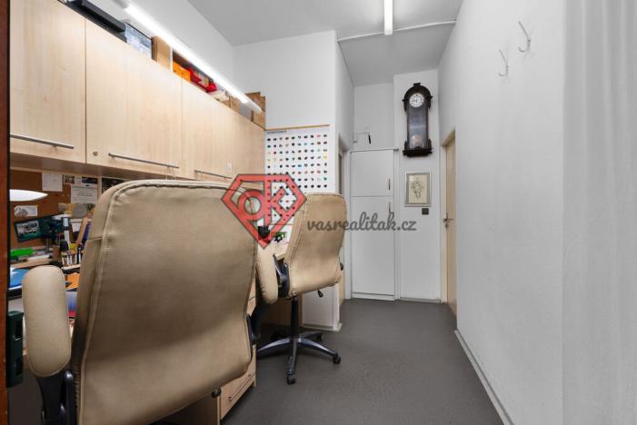 Pronájem obchodního prostoru, Ústí nad Orlicí, 17. listopadu, 23 m2