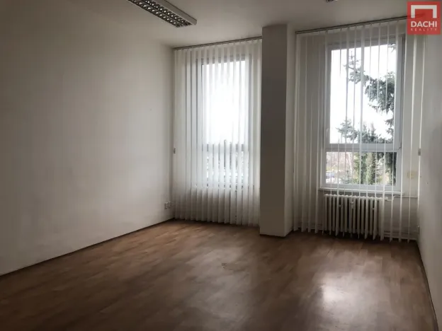 Pronájem kanceláře, Olomouc - Chválkovice, 200 m2