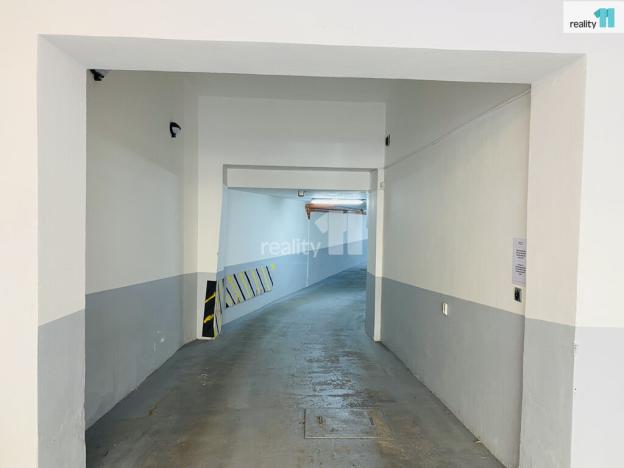 Pronájem garáže, Praha - Žižkov, Ondříčkova, 4 m2