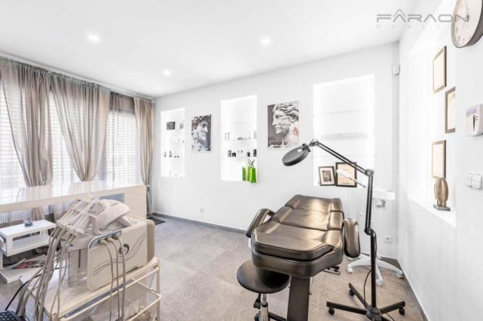 Prodej obchodního prostoru, Neratovice, Vojtěšská, 898 m2