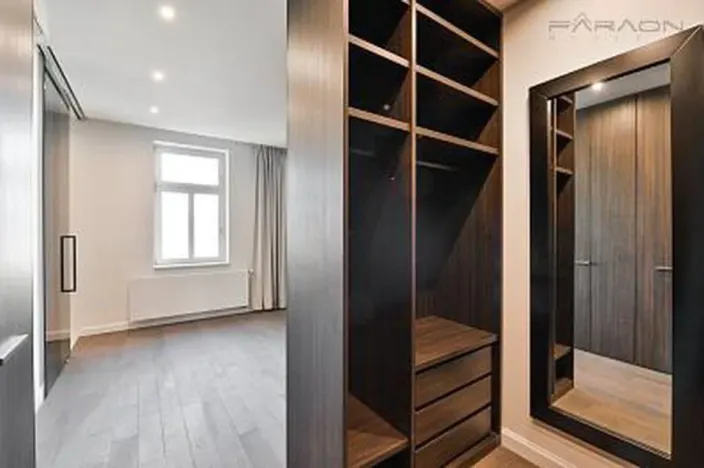 Pronájem bytu 4+1, Praha - Vinohrady, náměstí Jiřího z Poděbrad, 142 m2