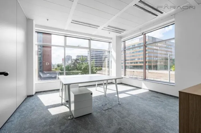 Pronájem kanceláře, Praha - Stodůlky, Bucharova, 924 m2