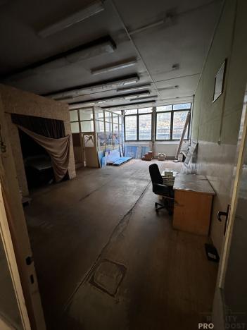 Pronájem skladu, Adamov, 138 m2