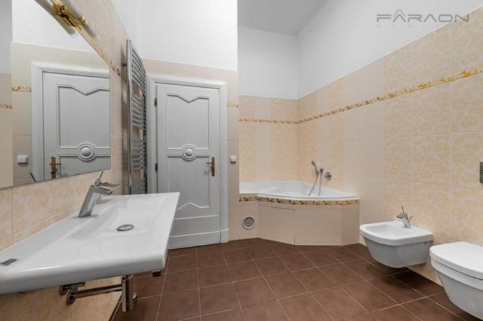 Prodej kanceláře, Praha - Nové Město, Růžová, 136 m2