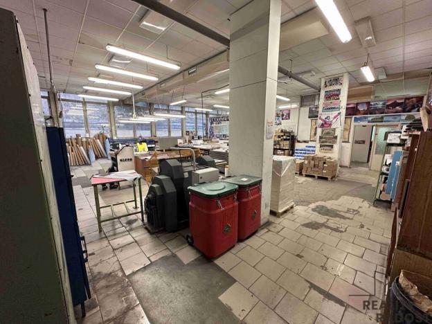 Pronájem skladu, Adamov, 254 m2