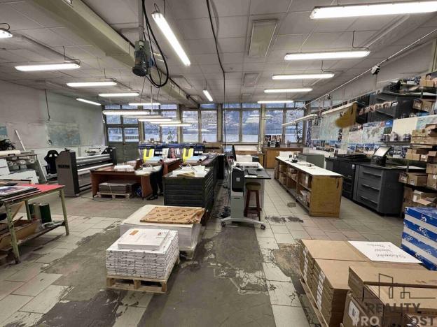 Pronájem skladu, Adamov, 254 m2