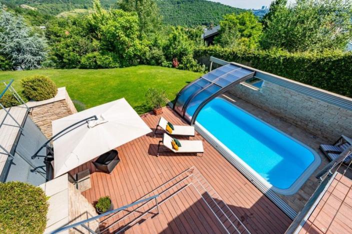 Prodej vily, Praha - Velká Chuchle, U bažantnice, 674 m2