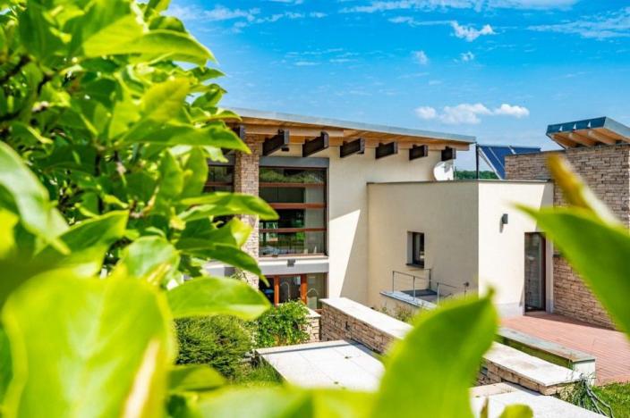 Prodej vily, Praha - Velká Chuchle, U bažantnice, 674 m2