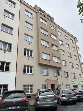 Pronájem bytu 2+kk, Praha - Holešovice, U garáží, 60 m2