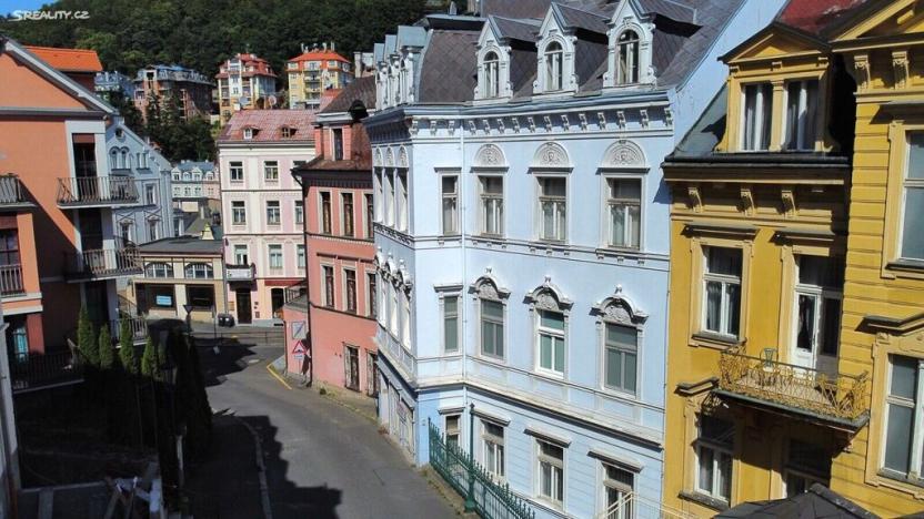 Prodej bytu 3+kk, Karlovy Vary, Zámecký vrch, 72 m2