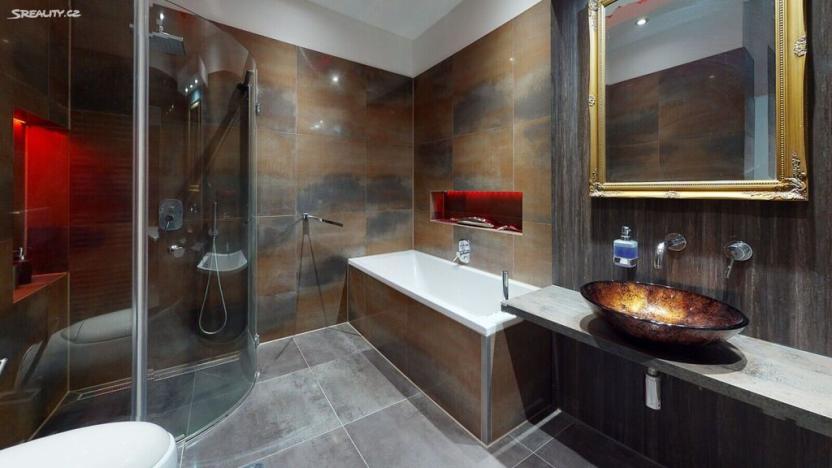 Prodej činžovního domu, Karlovy Vary, Lázeňská, 312 m2