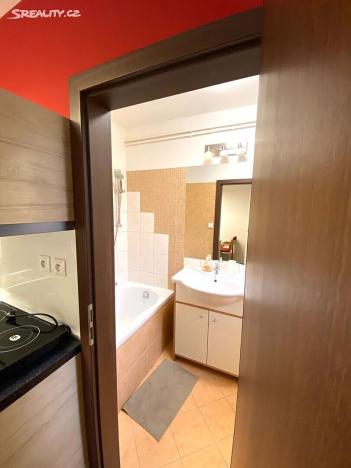 Prodej činžovního domu, Karlovy Vary, Kolmá, 444 m2