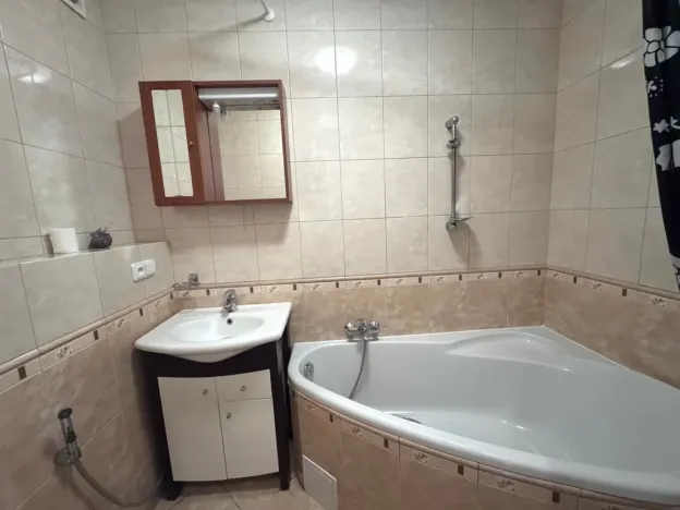 Prodej bytu 4+kk, Karlovy Vary, Sadová, 94 m2