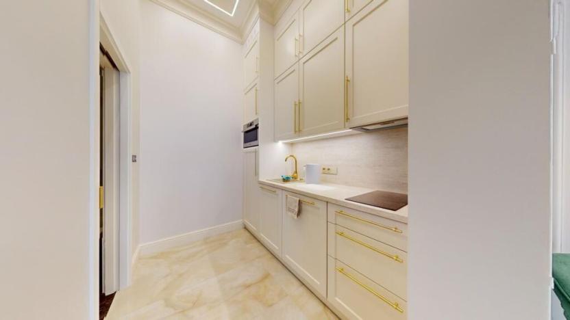 Prodej bytu 1+1, Karlovy Vary, Vřídelní, 42 m2