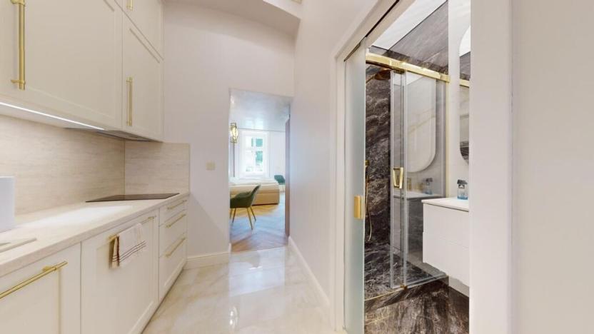 Prodej bytu 1+1, Karlovy Vary, Vřídelní, 42 m2